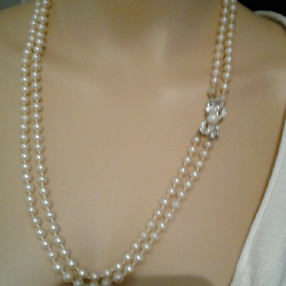 Jewelry - Vintage Double Strand Necklace